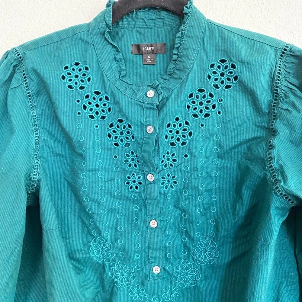 J. Crew Ruffle Eyelet Long Sleeve Blouse Emerald Green Embroidered Spring Preppy